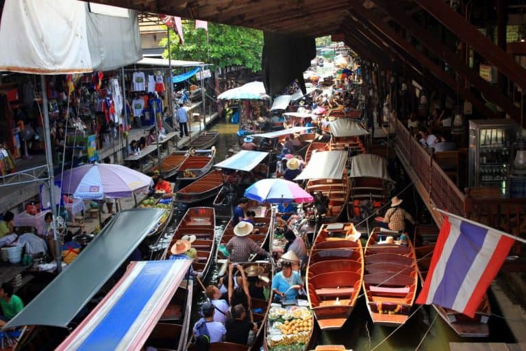 Busy Floating Market, Bangkok, Damnoen Saduak