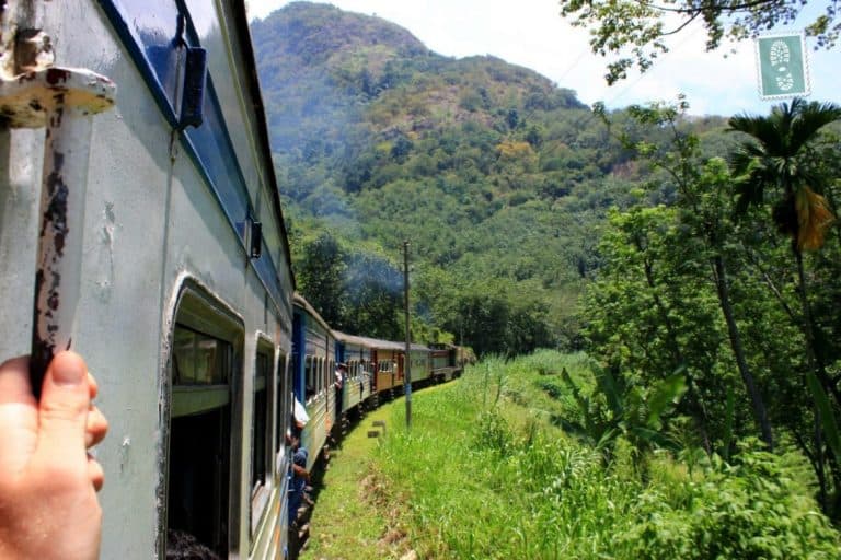 IMG 84071 Sri Lankan train