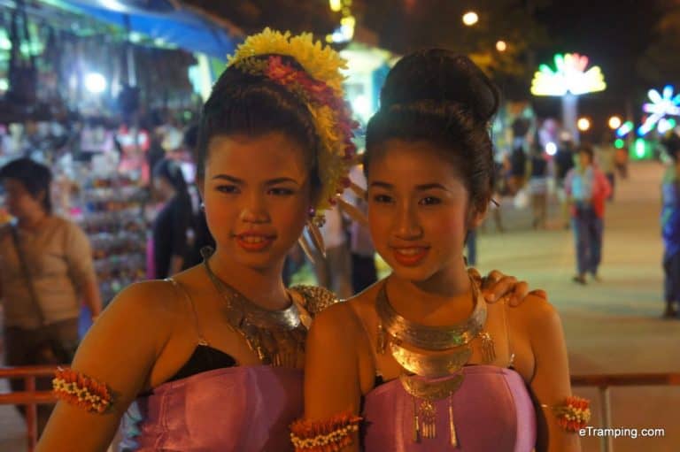Thai girls wearing traditional Thai clothes