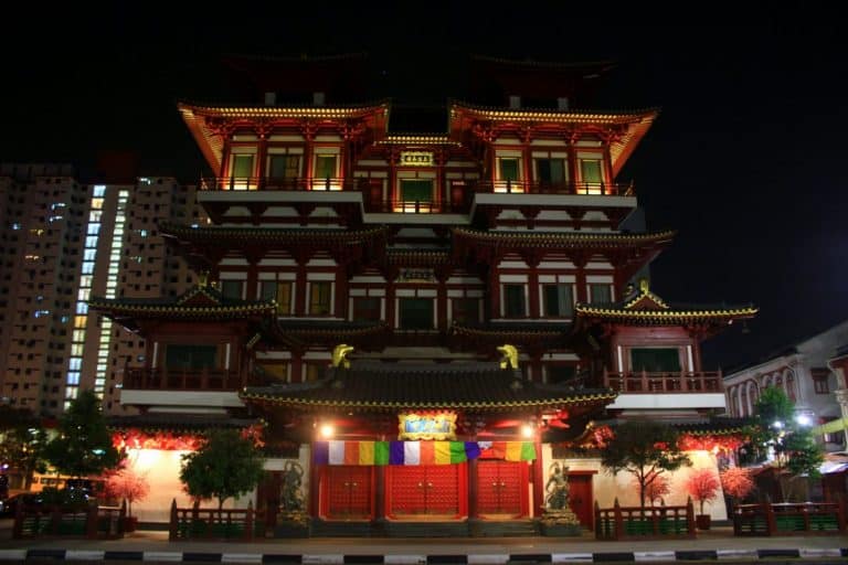 Buddha Tooth Relic Temple and Museum in Chinatown