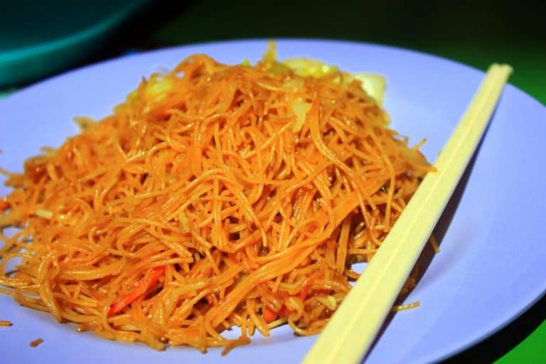 Stir-fried noodles