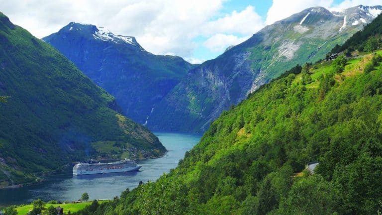 geiranger-norway-fjord-landscape