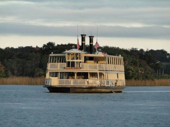 monorail-boat-disney