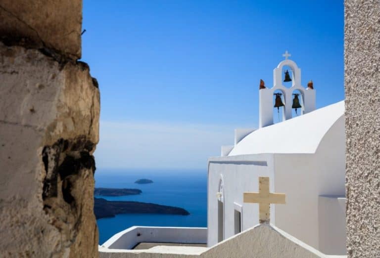 white church in santorini greece PJFBH5V white church in santorini greece PJFBH5V 7 Day Itinerary for Traveling to Greece for the First Time