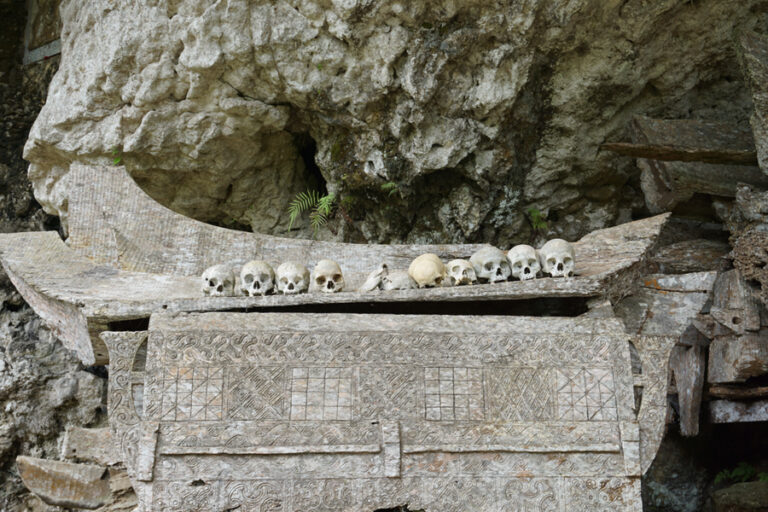 kete kesu burial skeletons