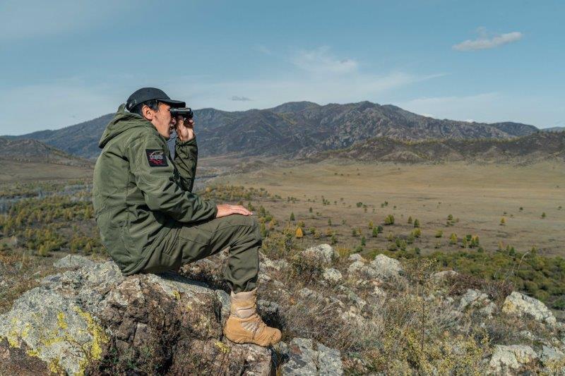 Best Binoculars For Long Range Hunting